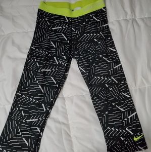 Nike Pro Drifit 3/4 Leggings